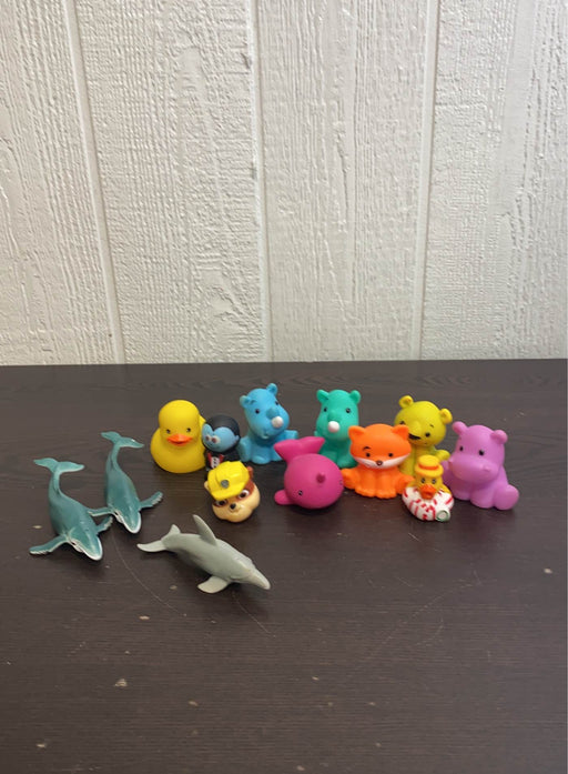 used BUNDLE Bath Toys