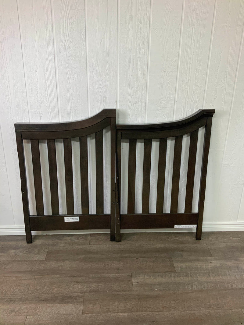 Oxford Baby Dallas 4in1 Convertible Crib, Brown