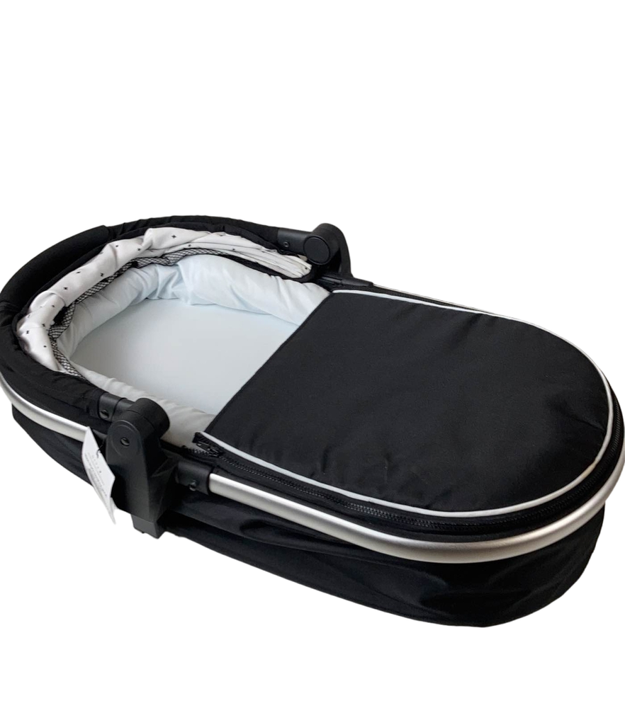 Mockingbird 2021, Black