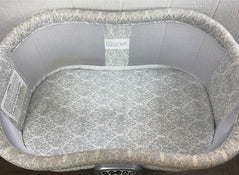 secondhand Halo BassiNest Swivel Sleeper, Premiere Series