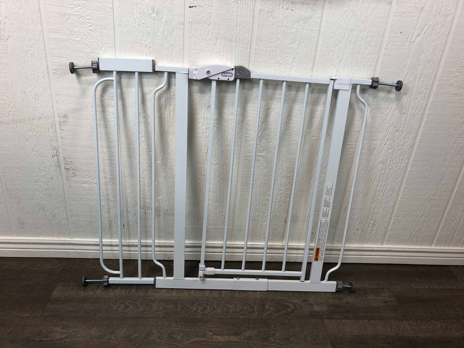 used Regalo Easy Step Gate