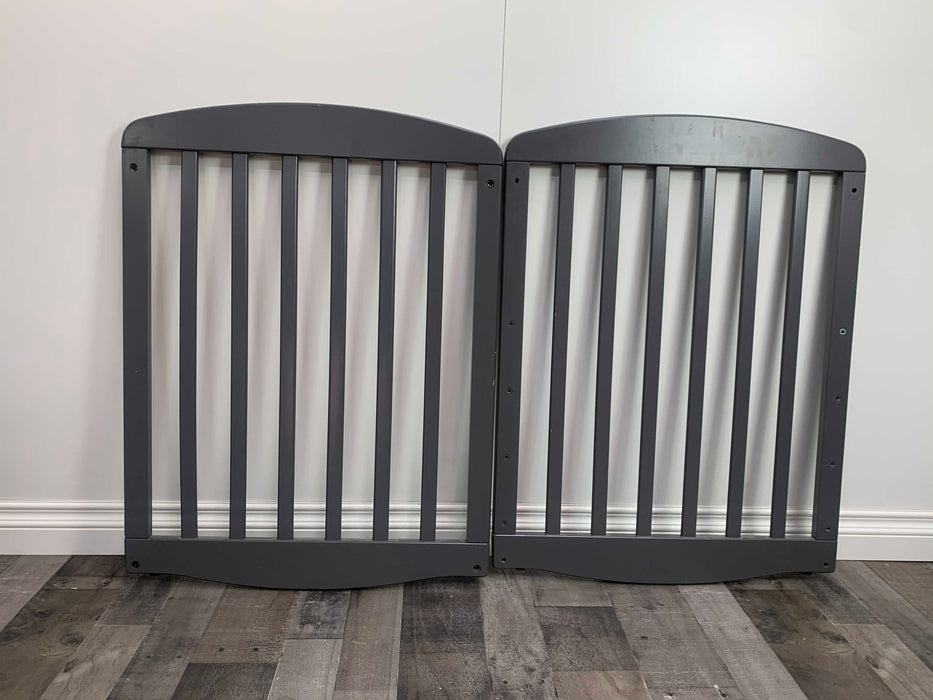 secondhand DaVinci Alpha Mini Rocking Crib