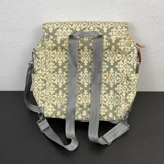 secondhand Petunia Pickle Bottom Diaper Bag