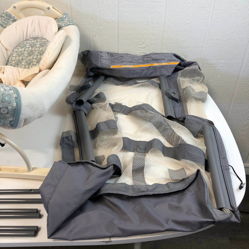 Graco Pack And Play With Cuddle Cove Playard