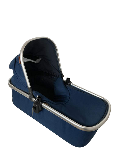 used Mompush Meteor Bassinet