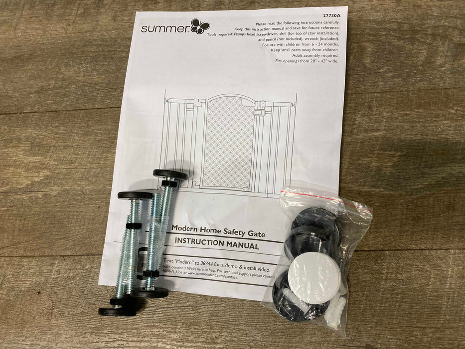 secondhand Summer Infant Modern Home Walk-Thru Baby Gate