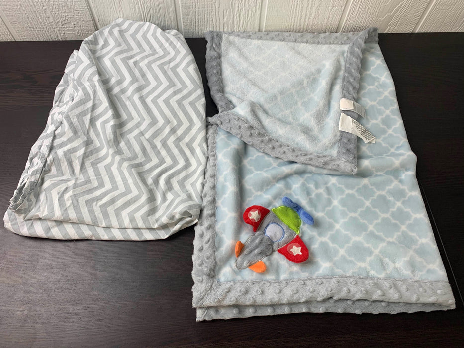 used BUNDLE Nursery Bedding