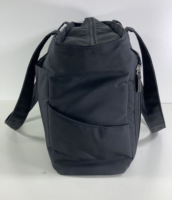Shop Medela Pump In Style Advanced Breast Pump with Metro Bag And Accessories at GoodBuy Gear