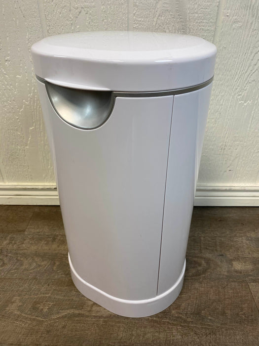 used Munchkin Arm & Hammer Diaper Pail