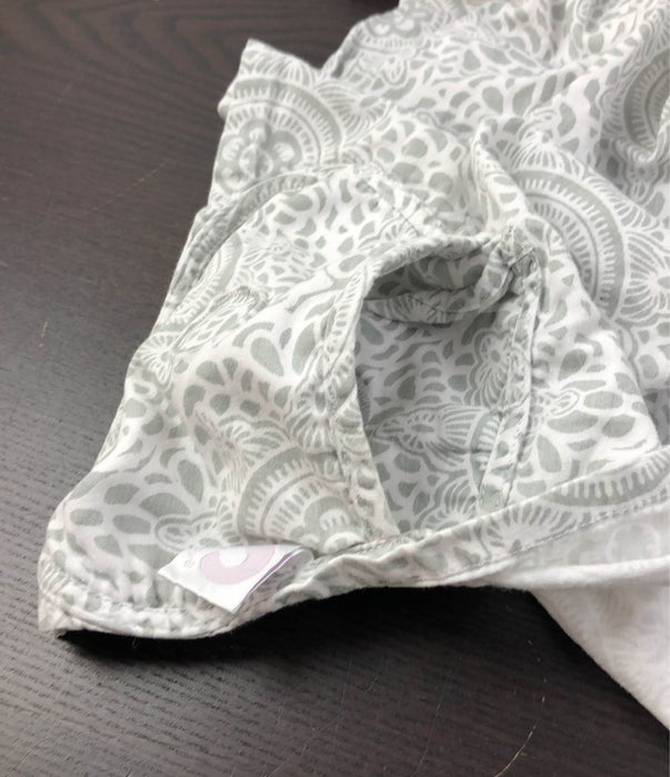 Shop Boppy Nursing Cover, Boho Grey at GoodBuy Gear
