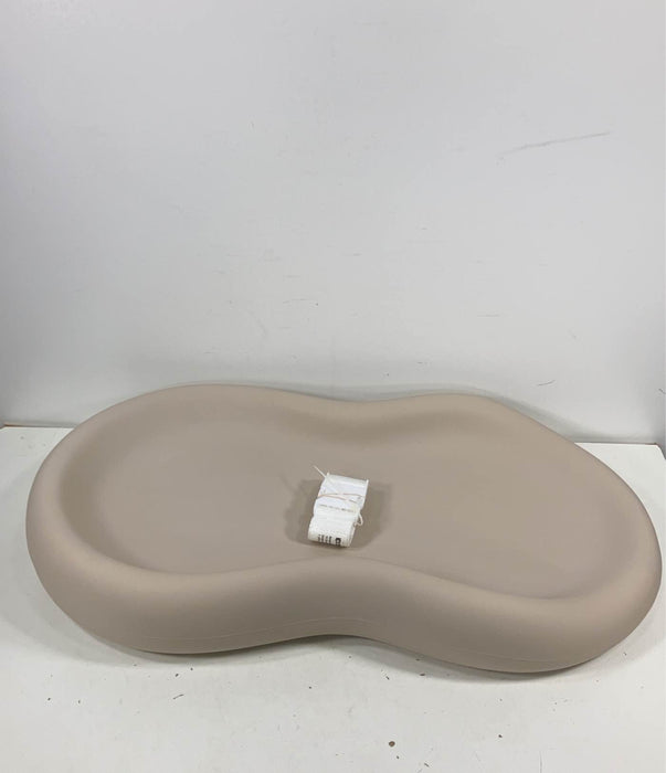 secondhand Keekaroo Peanut Changing Pad, Vanilla