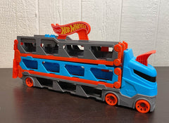 used Hot Wheels Speedway Hauler Storage Carrier