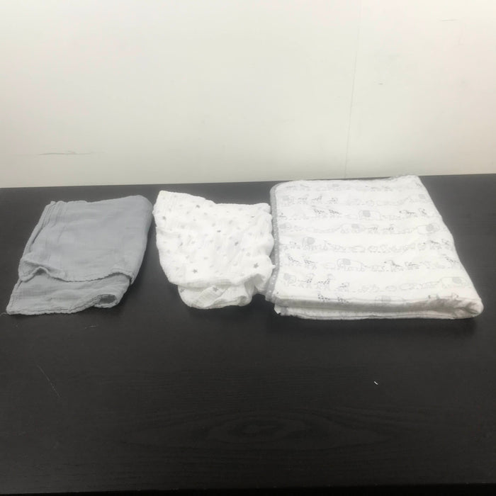 used BUNDLE Baby Blankets, And Changing Pad Cover