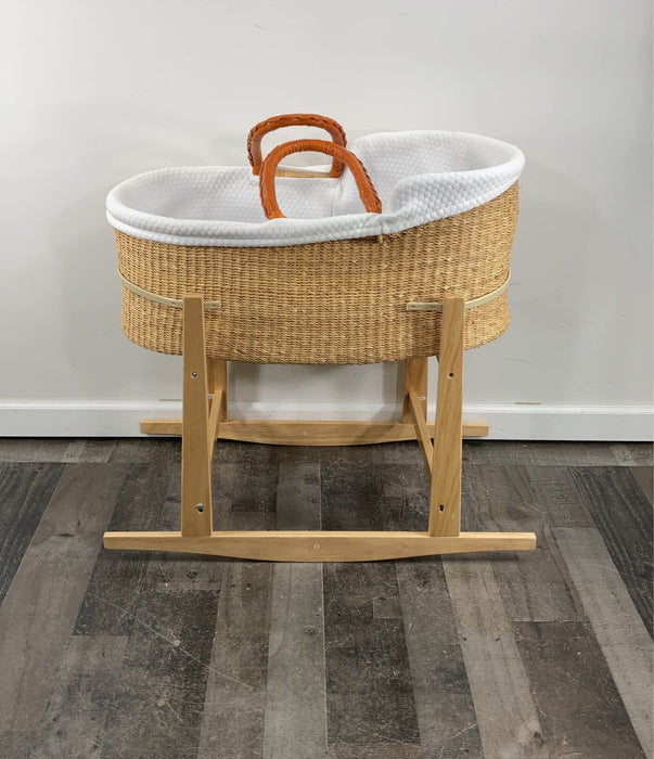Shop Design Dua Natural Bilia Bassinet With Rocking Stand at GoodBuy Gear