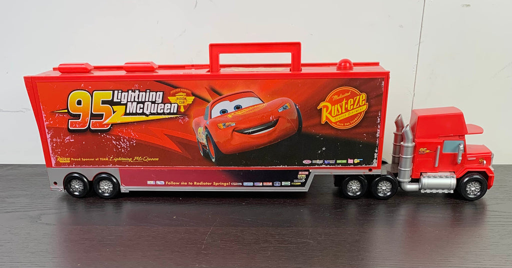 Mattel Disney Cars Mack Action Drivers Playset