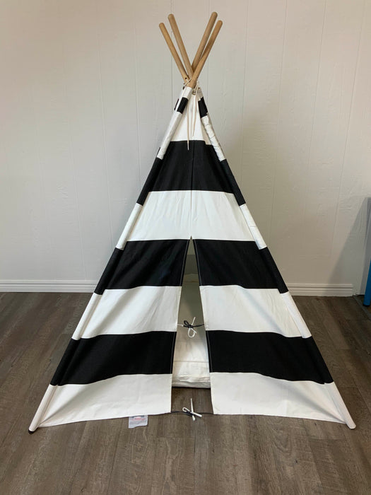 used Crate & Kids Teepee