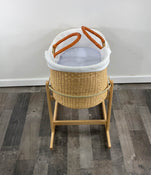 Shop Design Dua Natural Bilia Bassinet With Rocking Stand at GoodBuy Gear