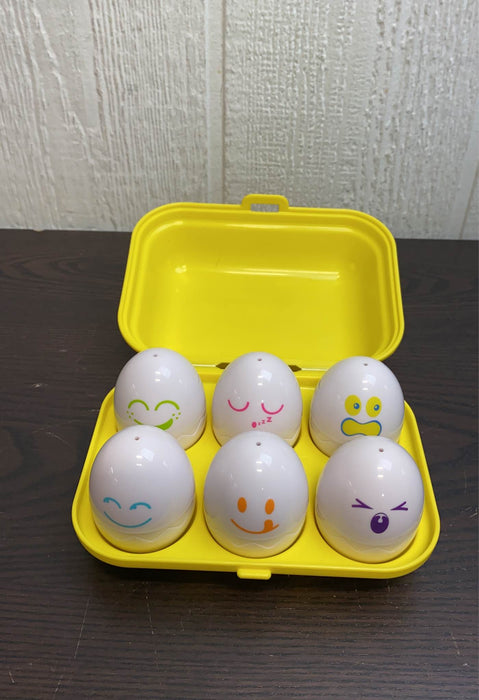 used TOMY Hide And Squeak Eggs