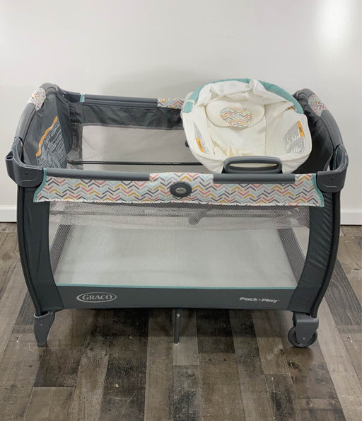 used Graco Pack 'n Play Close2Baby Bassinet Playard