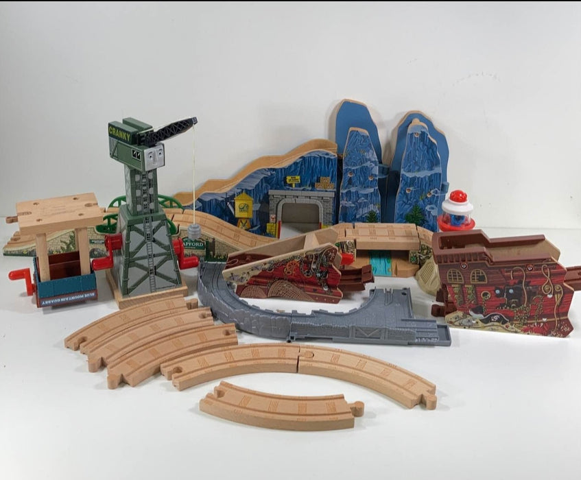 secondhand Thomas & Friends Wooden Train Tracks And Accessories