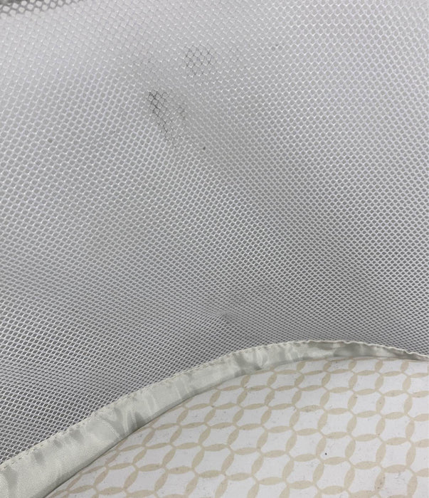 secondhand Halo BassiNest Swivel Sleeper, Premiere Series