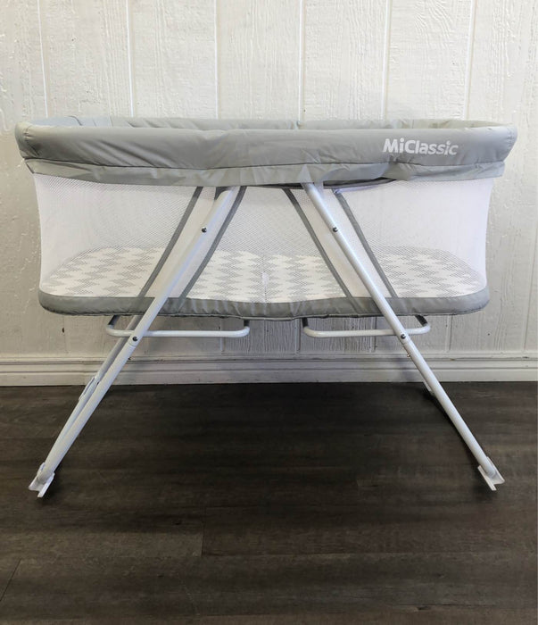 secondhand MiClassic Rocking Bassinet One-second Fold Travel Crib