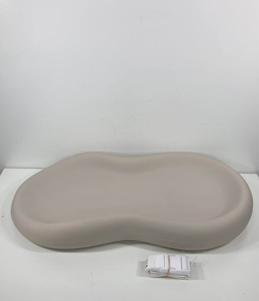 secondhand Keekaroo Peanut Changing Pad, Vanilla