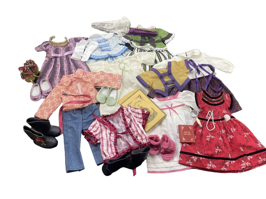 secondhand BUNDLE American Girl Doll And Clothes Accessories