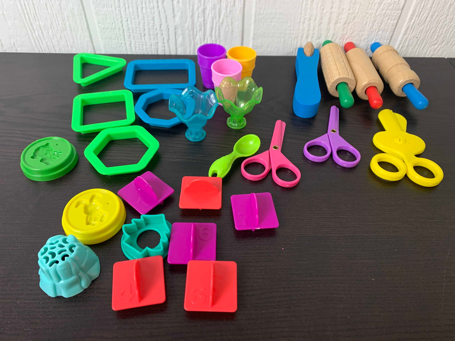 secondhand BUNDLE PlayDoh Molds