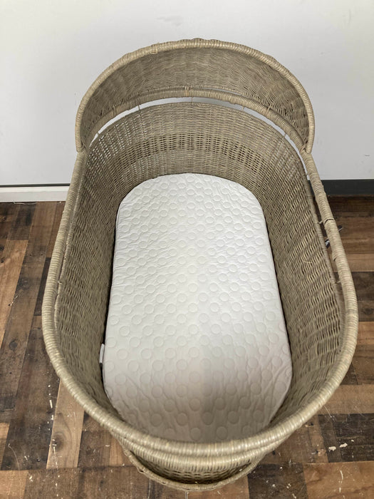 secondhand Restoration Hardware Baby & Child Heirloom Wicker Bassinet