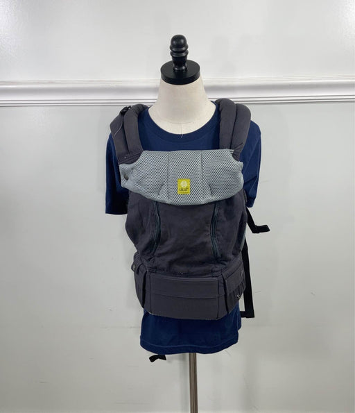 used Lillebaby Complete All Seasons Baby Carrier