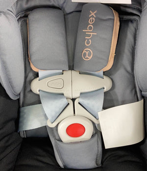 Cybex aton hotsell q newborn insert