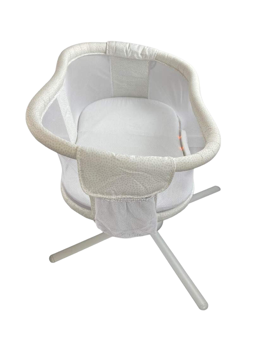 secondhand Halo BassiNest Swivel Sleeper Luxe Series