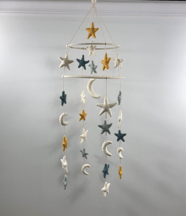 used Petit Pehr Baby Mobile - HIDDEN NEEDS PHOTOS