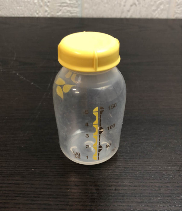 Shop Medela Harmony Manual Breast Pump at GoodBuy Gear