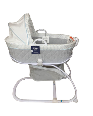 Delta deluxe hotsell moses bassinet