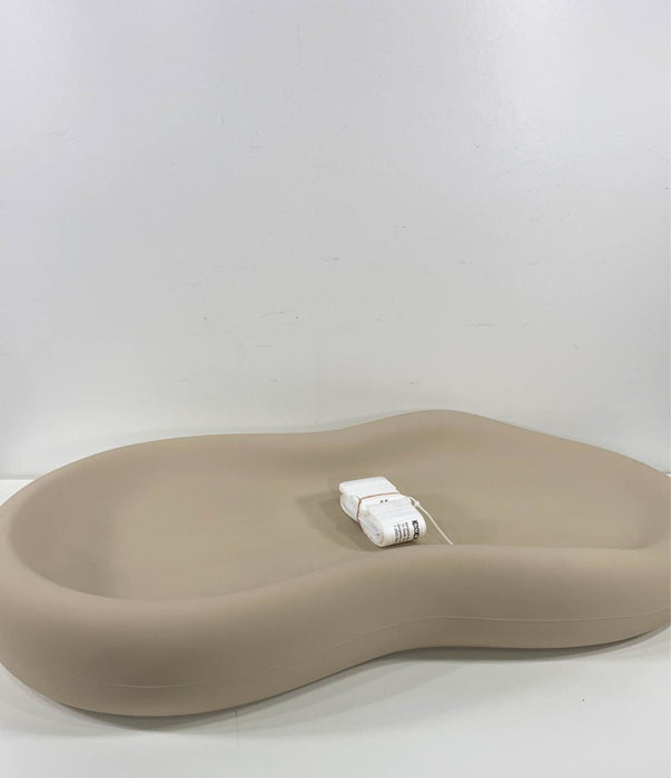 Shop Keekaroo Peanut Changing Pad, Vanilla at GoodBuy Gear