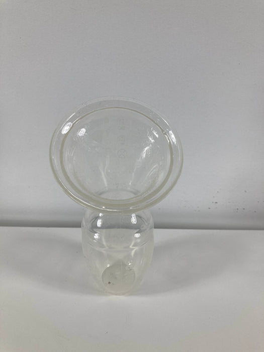 Shop Haakaa Manual Breast Pump at GoodBuy Gear