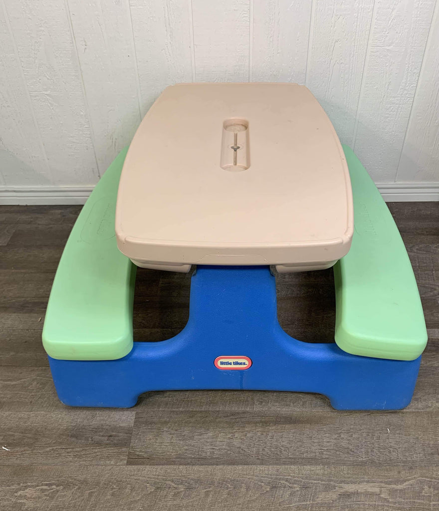 Little Tikes Easy Store Picnic Table