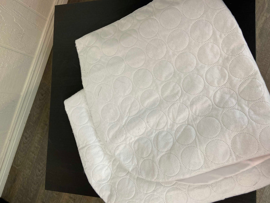 Shop Halo Bassinest Twin Sleeper at GoodBuy Gear