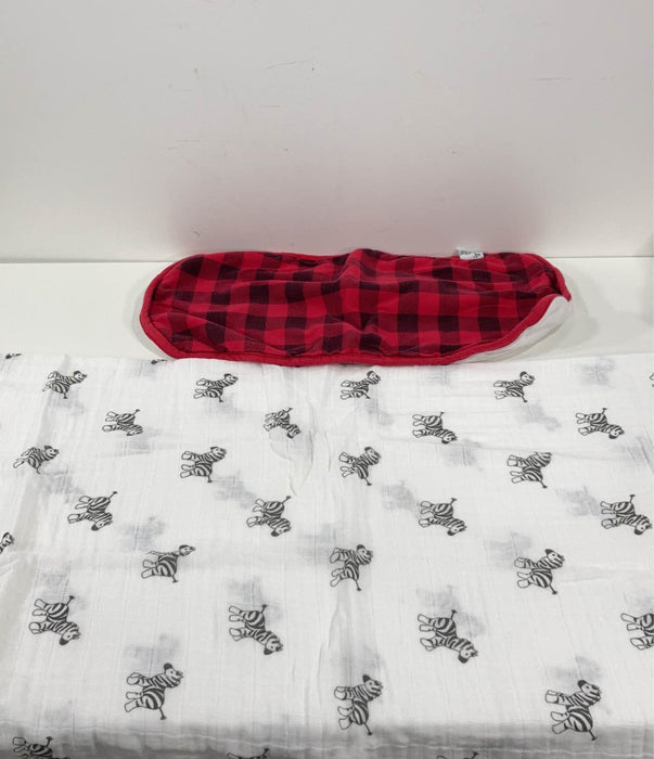 Shop BUNDLE Bibs And Burp Cloths, With Nursing Cover at GoodBuy Gear