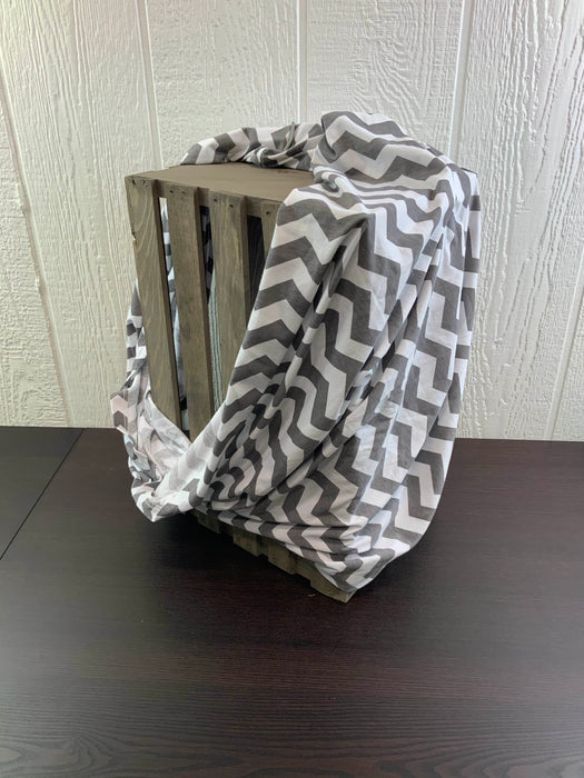 used Itzy Ritzy Breastfeeding Scarf