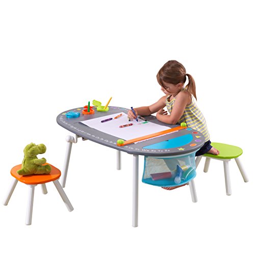 used KidKraft Chalkboard Art Table And Chairs