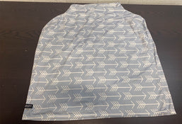 used Qaqadu Multi Purpose Nursing Cover