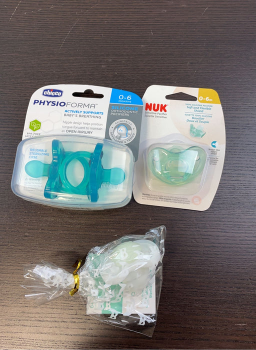Shop BUNDLE Pacifiers at GoodBuy Gear