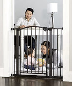 used Regalo Arched Decor Safety Gate