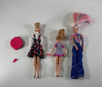 secondhand BUNDLE Barbies