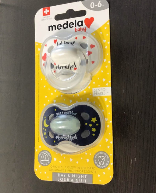 secondhand Medela Pacifiers, 2 Pack 0-6 months