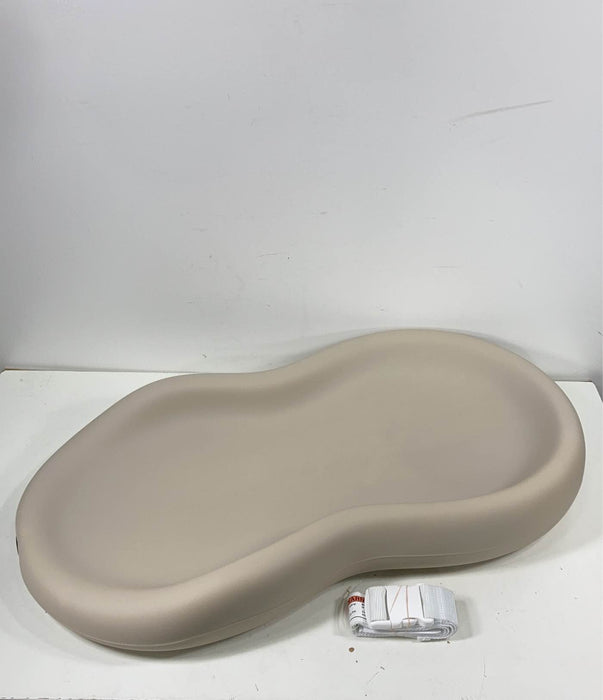 Shop Keekaroo Peanut Changing Pad, Vanilla at GoodBuy Gear