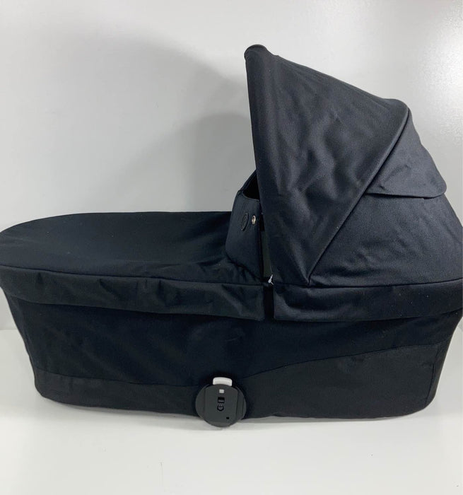 Shop Cybex Gazelle S Cot, Deep Black, 2021 at GoodBuy Gear
